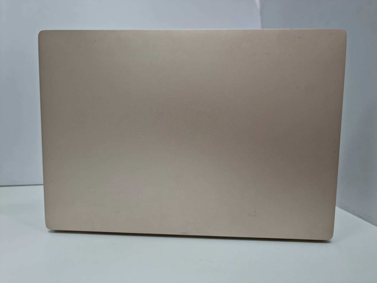 Xiaomi Mi Notebook Air 12 (intel m3-7Y30/4Гб/250Гб/Intel(R) Graphics 615), Золотой - БУ